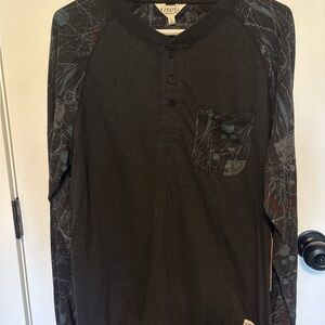 NWT Ezekiel Men’s L Y2K Skater Graphic Henley Long Sleeve Shirt
